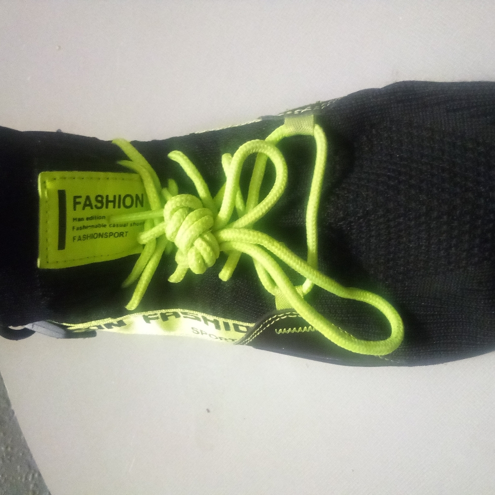 Shoes - Picture 3 of 8